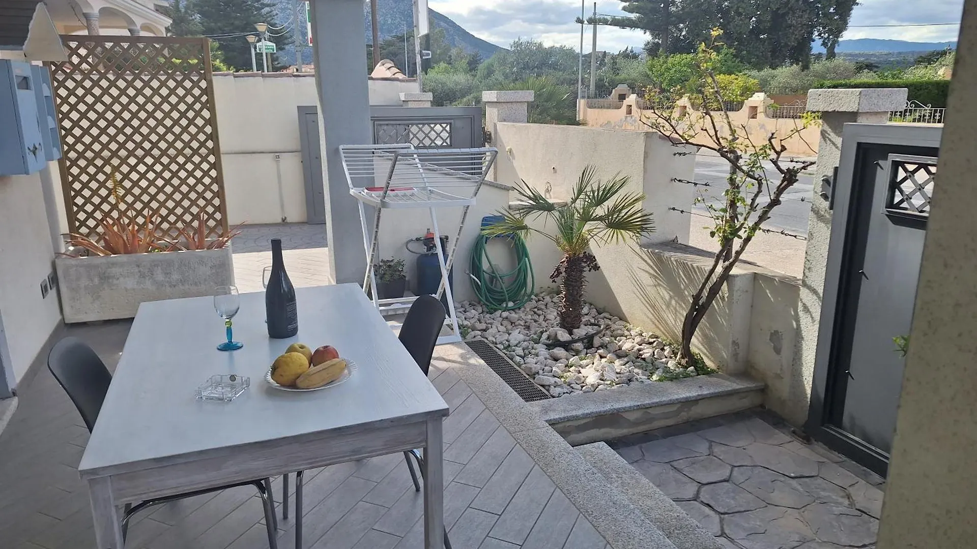 Appartamento Lungo Via Del Mare オロゼーイ 0*,  イタリア